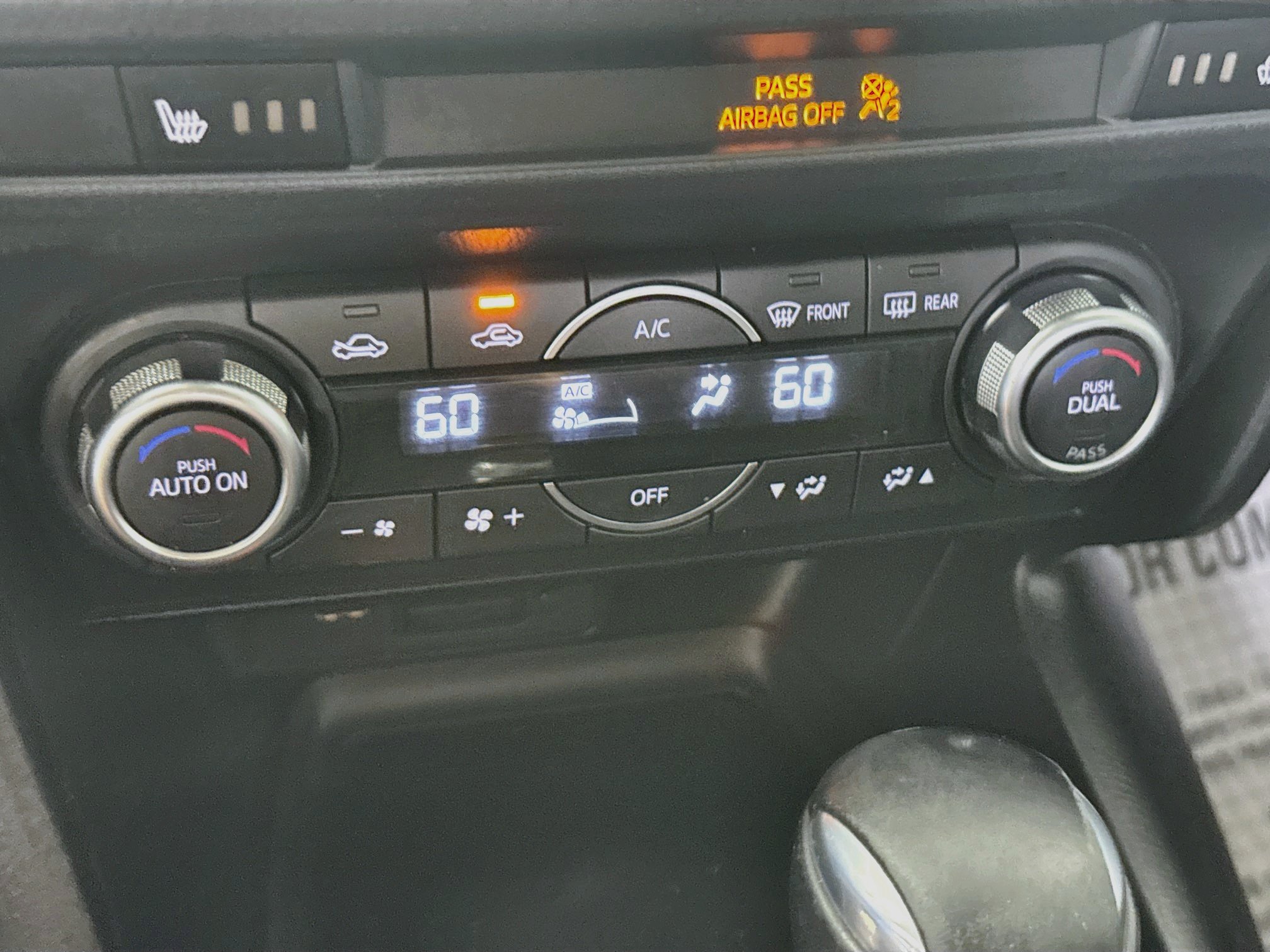 Used 2018 MAZDA MAZDA3 Touring FWD image 17