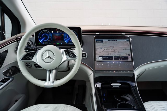 Used 2023 Mercedes-Benz EQE 500 4MATIC SUV image 20