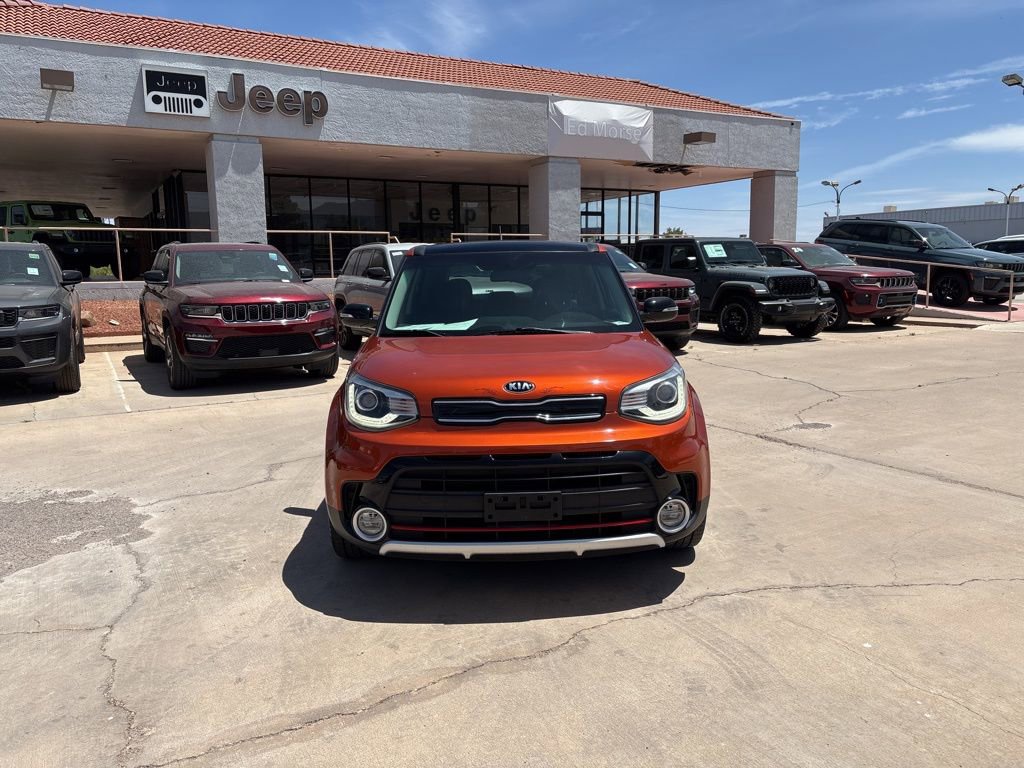 Used 2018 Kia Soul ! w/ Tech Package FWD image 3