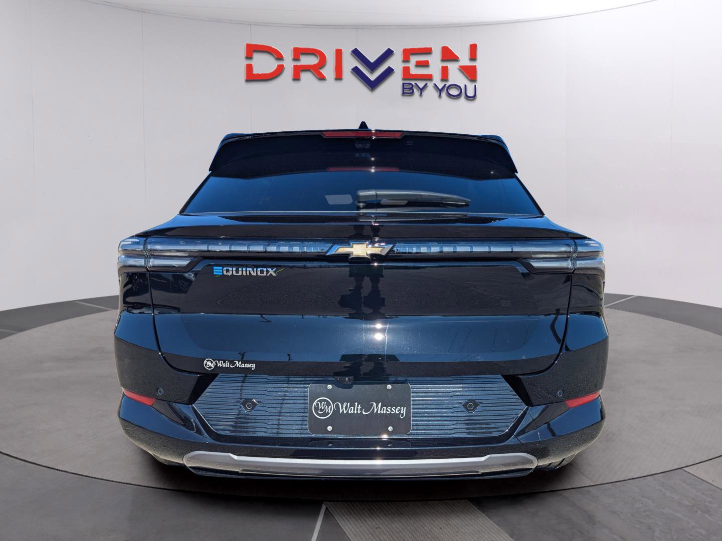 New 2026 Chevrolet Equinox EV LT w/ Convenience Package II image 4