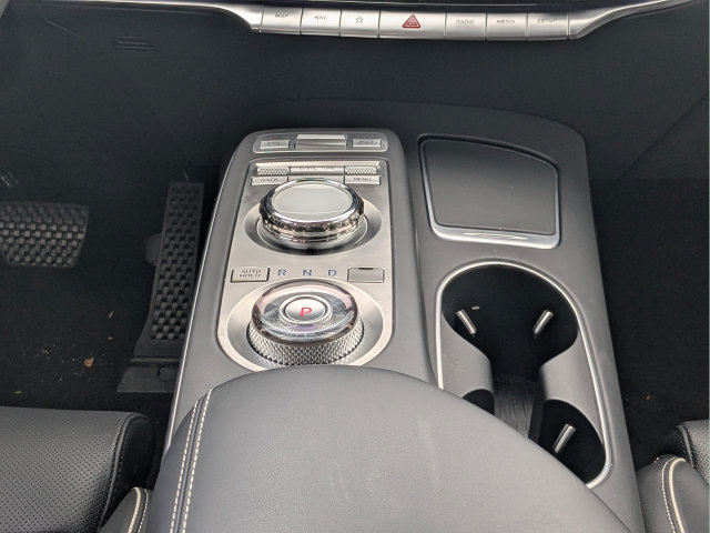 Certified 2024 Genesis Electrified GV70 AWD/4WD image 17