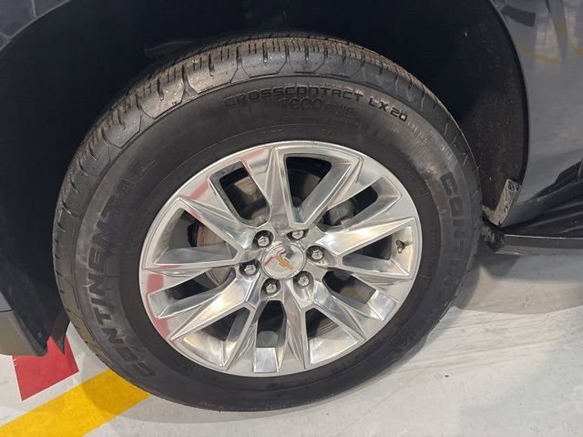 Used 2025 Chevrolet Suburban Premier image 41