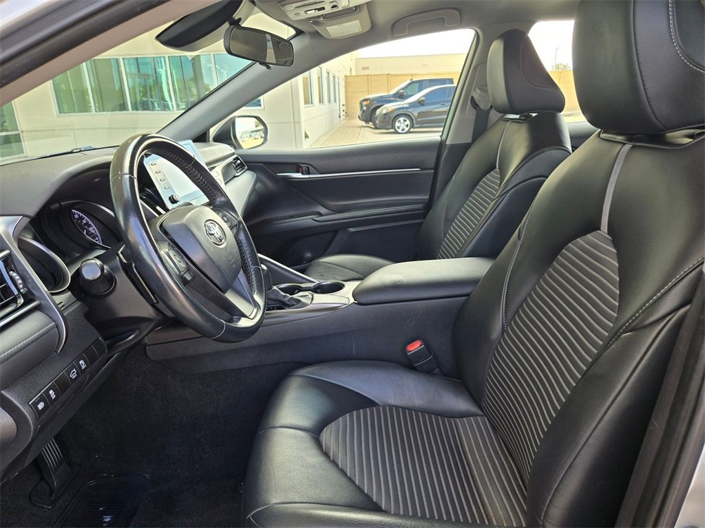 Used 2021 Toyota Camry SE image 9
