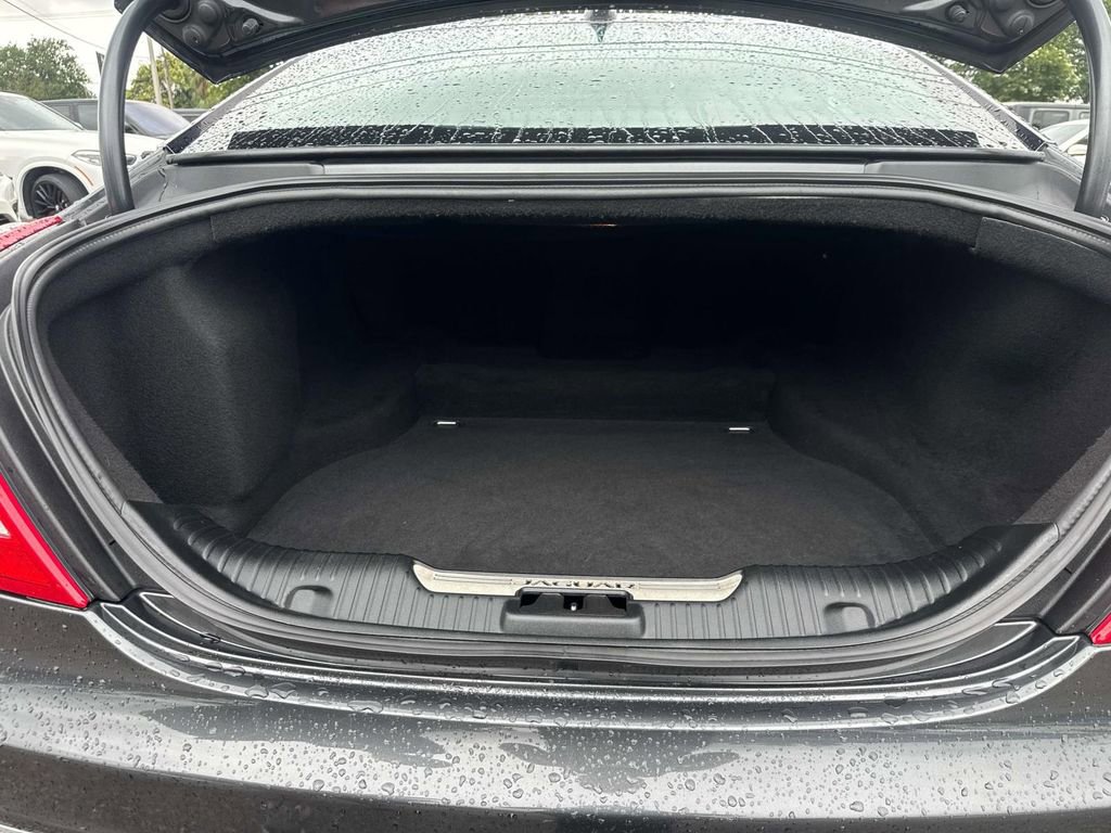 Used 2016 Jaguar XJ L Portfolio RWD image 9