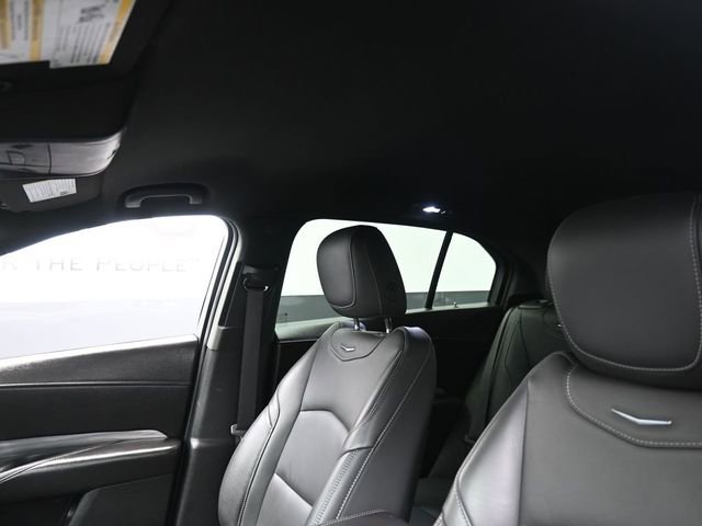Used 2025 Cadillac XT4 Premium Luxury AWD/4WD image 17