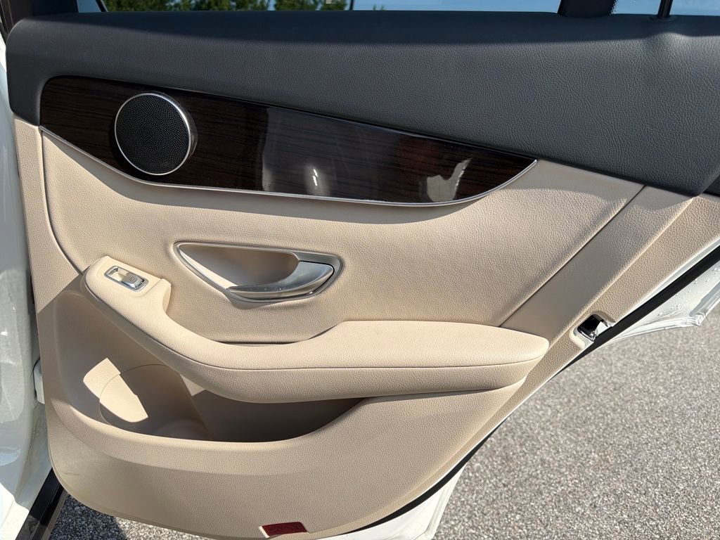 Certified 2022 Mercedes-Benz GLC 300 image 32