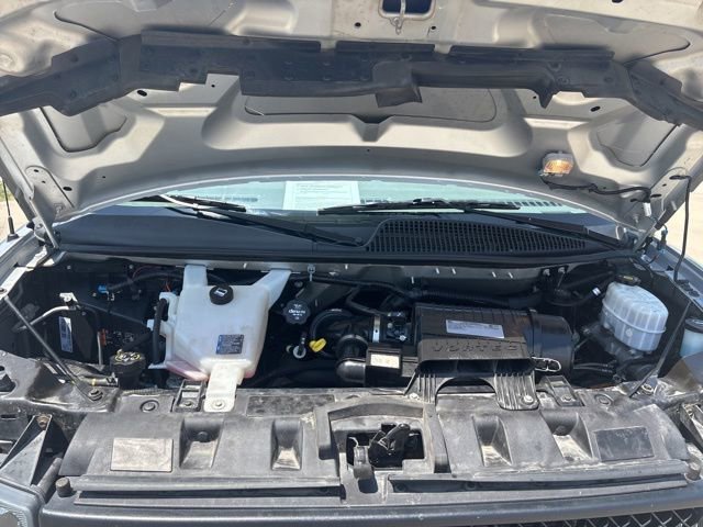 Used 2018 Chevrolet Express 3500 LT w/ LT Preferred Equipment Group RWD image 33