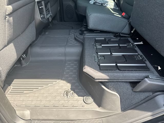 New 2026 RAM 3500 Big Horn AWD/4WD image 17