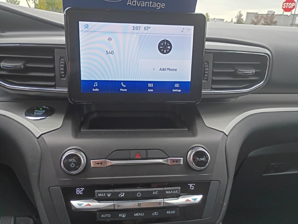 Used 2020 Ford Explorer XLT w/ Equipment Group 202A AWD/4WD image 39