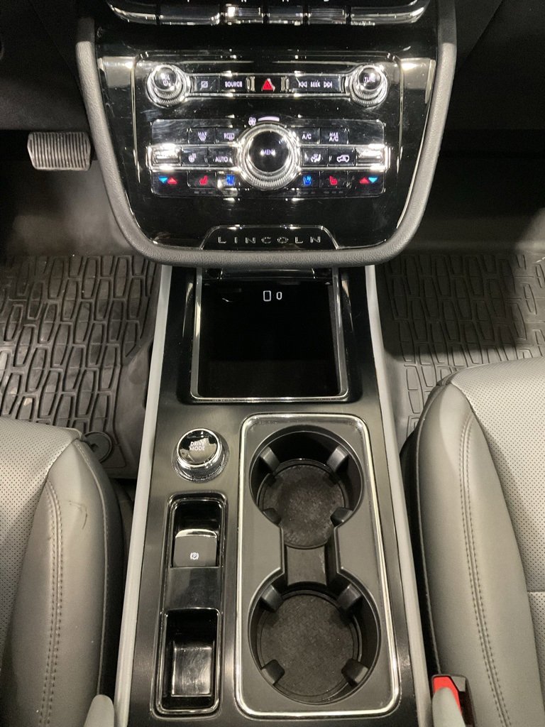 Used 2022 Lincoln Corsair FWD w/ Equipment Group 101A image 19