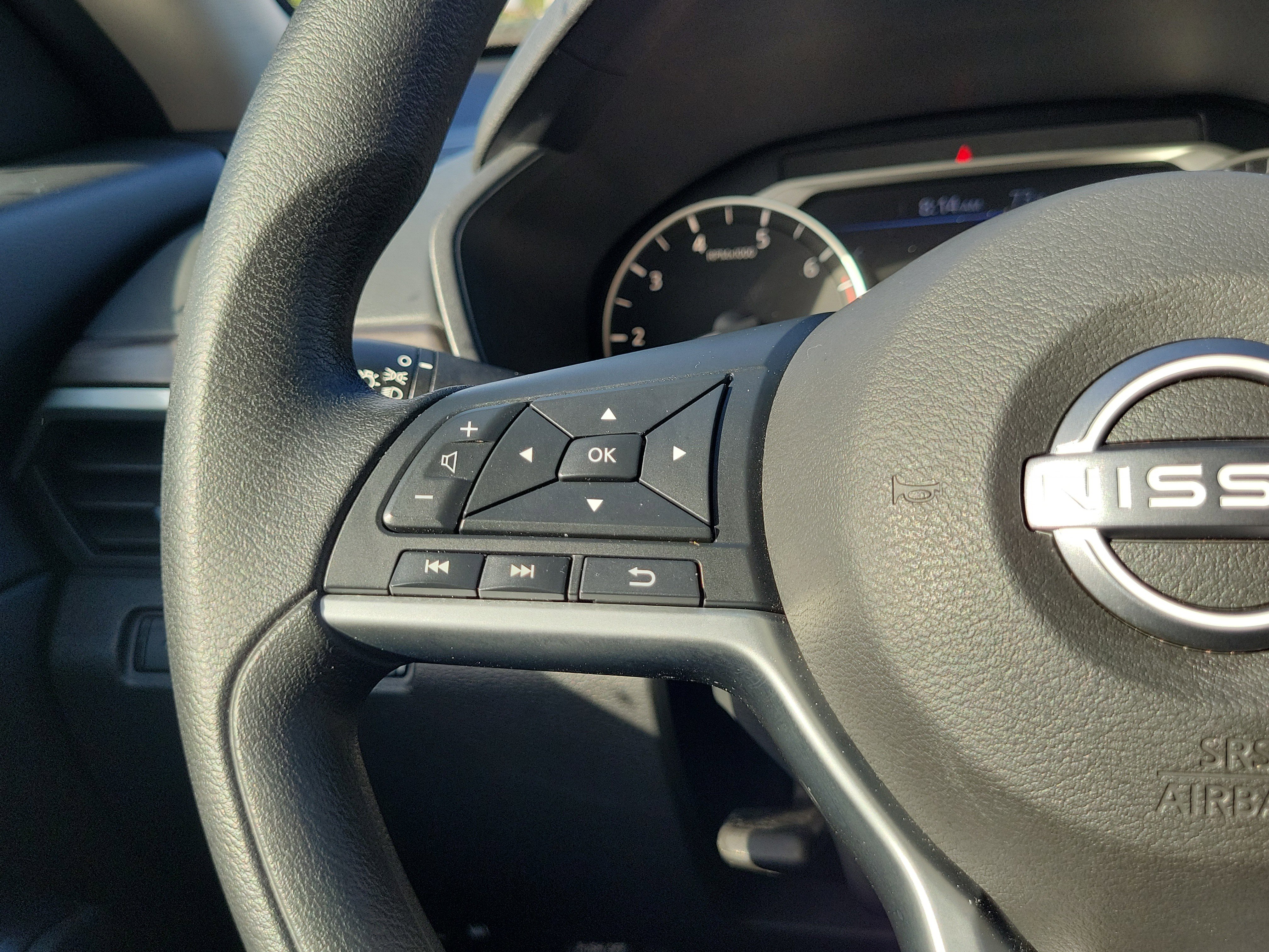 Used 2025 Nissan Altima 2.5 SV image 18