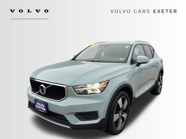 Used 2019 Volvo XC40 T5 Momentum image 2