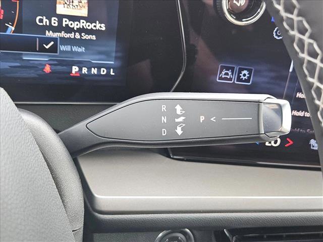 Used 2026 Chevrolet Traverse LT w/ Driver Confidence Package image 14