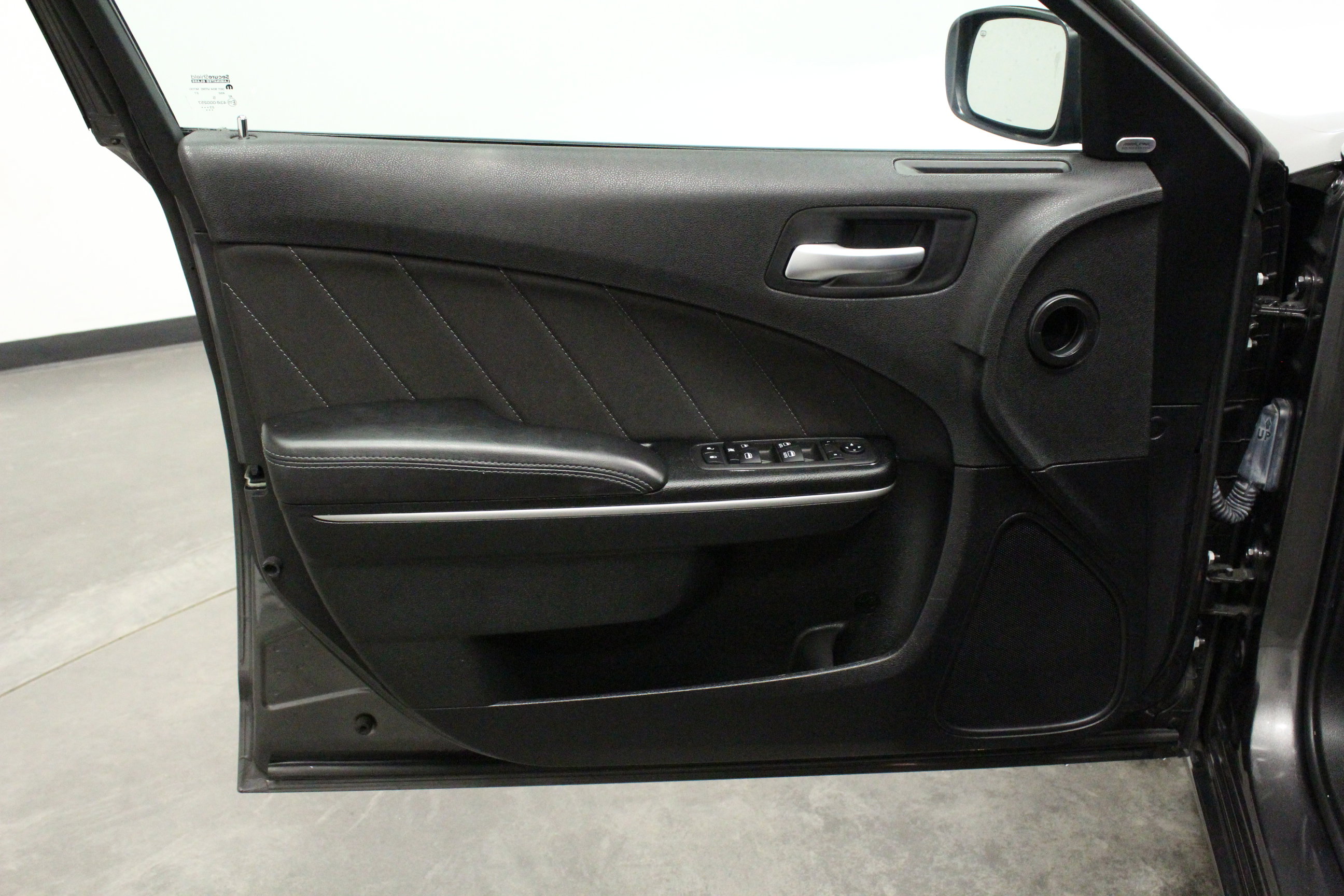 Used 2023 Dodge Charger SXT w/ Cold Weather Package RWD image 16