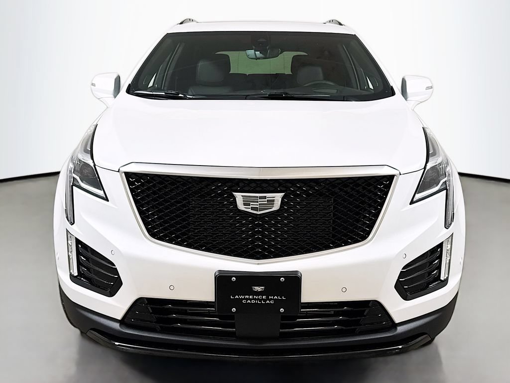New 2026 Cadillac XT5 Sportv w/ LPO, Onyx Lite Package AWD/4WD image 2
