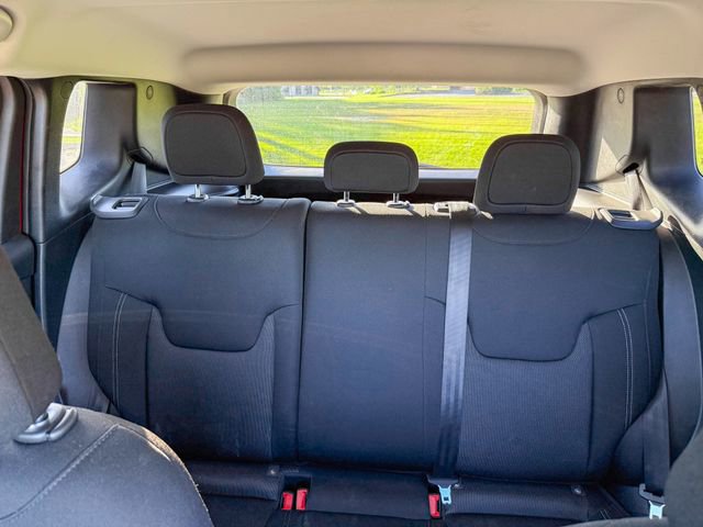 Used 2020 Jeep Renegade Sport FWD image 17