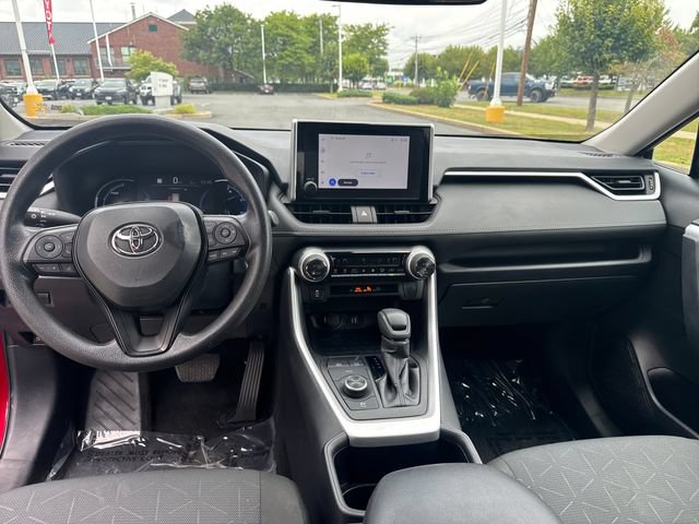 Used 2025 Toyota RAV4 XLE AWD/4WD image 15