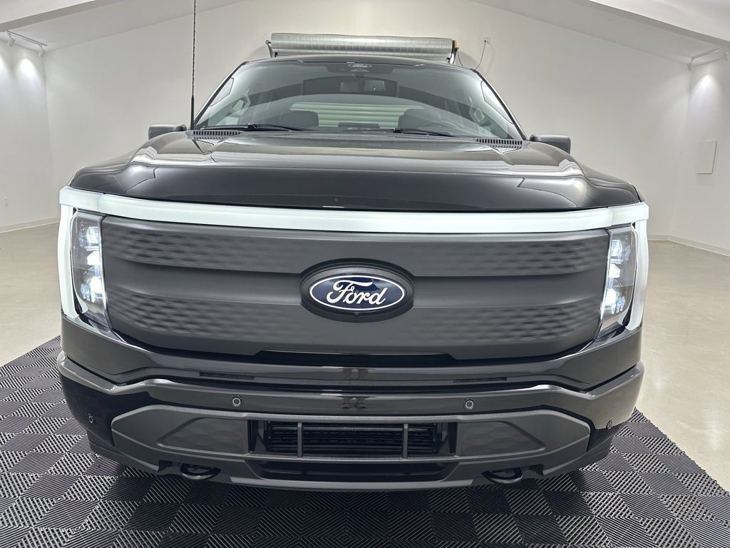 New 2025 Ford F150 Lightning Flash video 2