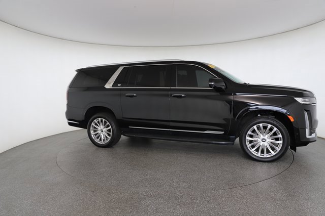 Used 2022 Cadillac Escalade ESV Premium Luxury image 24