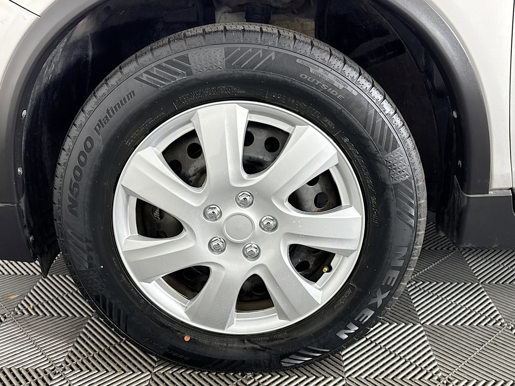 Used 2020 Nissan Rogue S AWD/4WD image 36