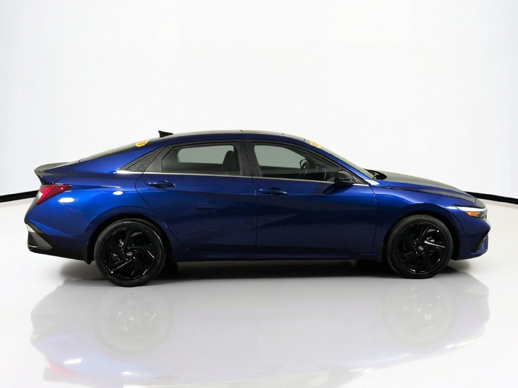 Used 2026 Hyundai Elantra SEL Sport Premium FWD image 5