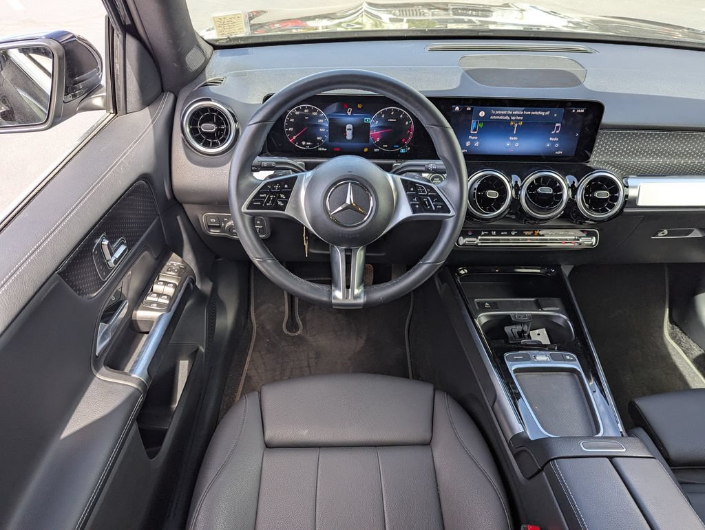 Used 2025 Mercedes-Benz GLB 250 image 23
