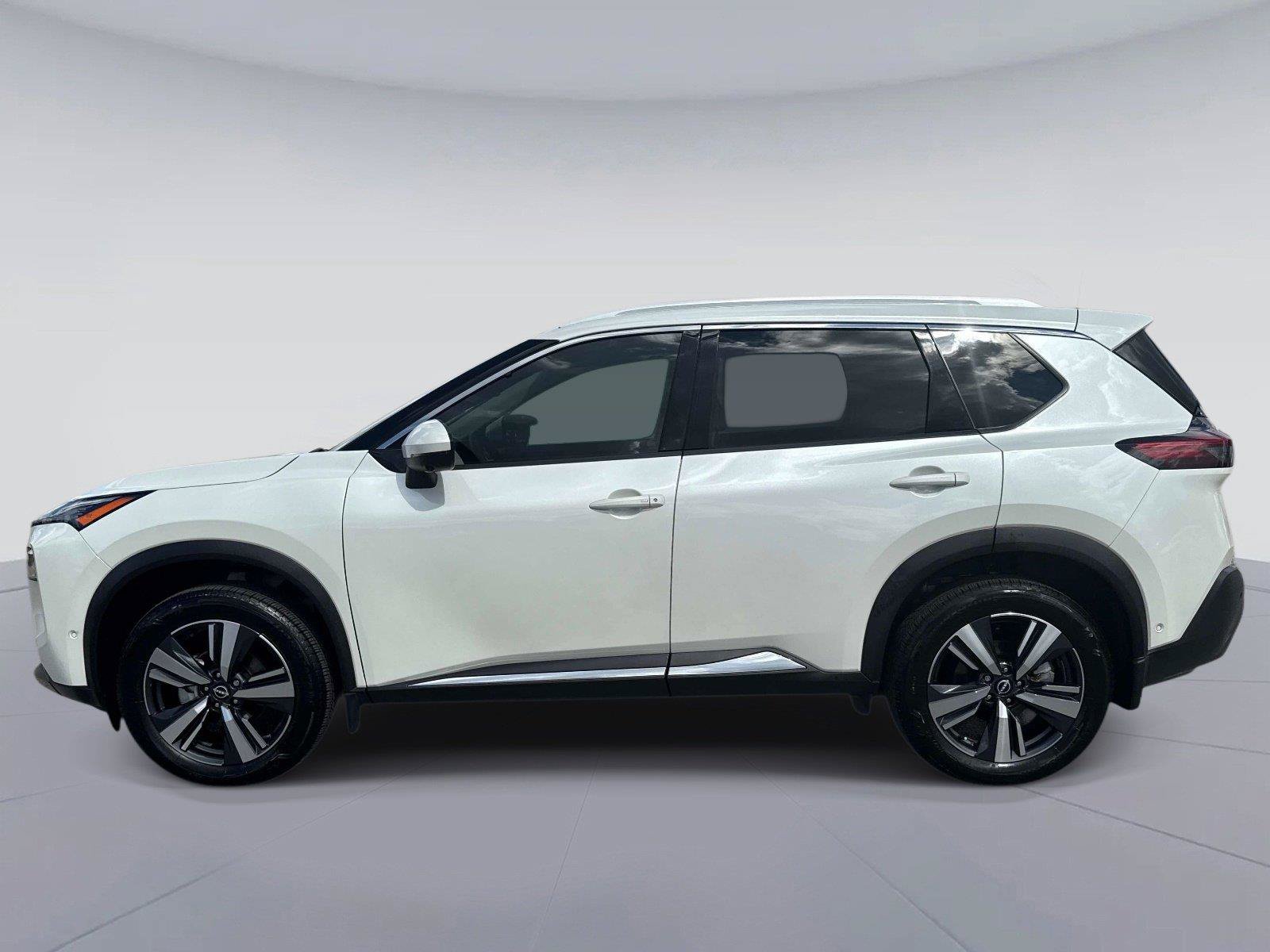 Used 2023 Nissan Rogue SL w/ SL Premium Package FWD image 7