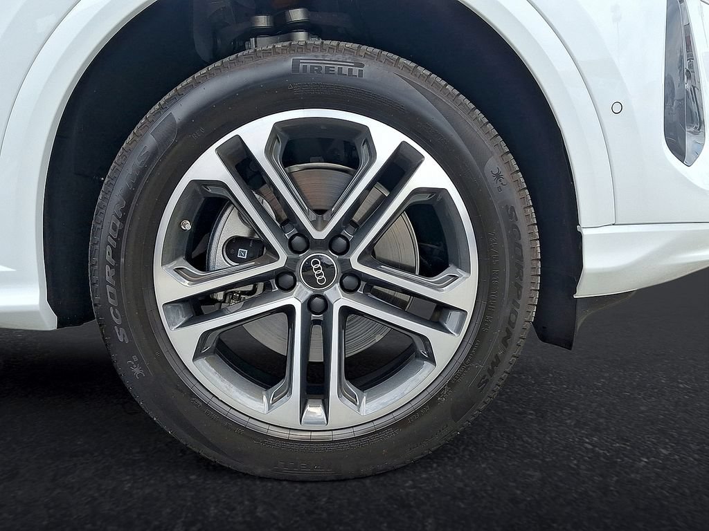 Used 2025 Audi Q5 Premium AWD/4WD image 33