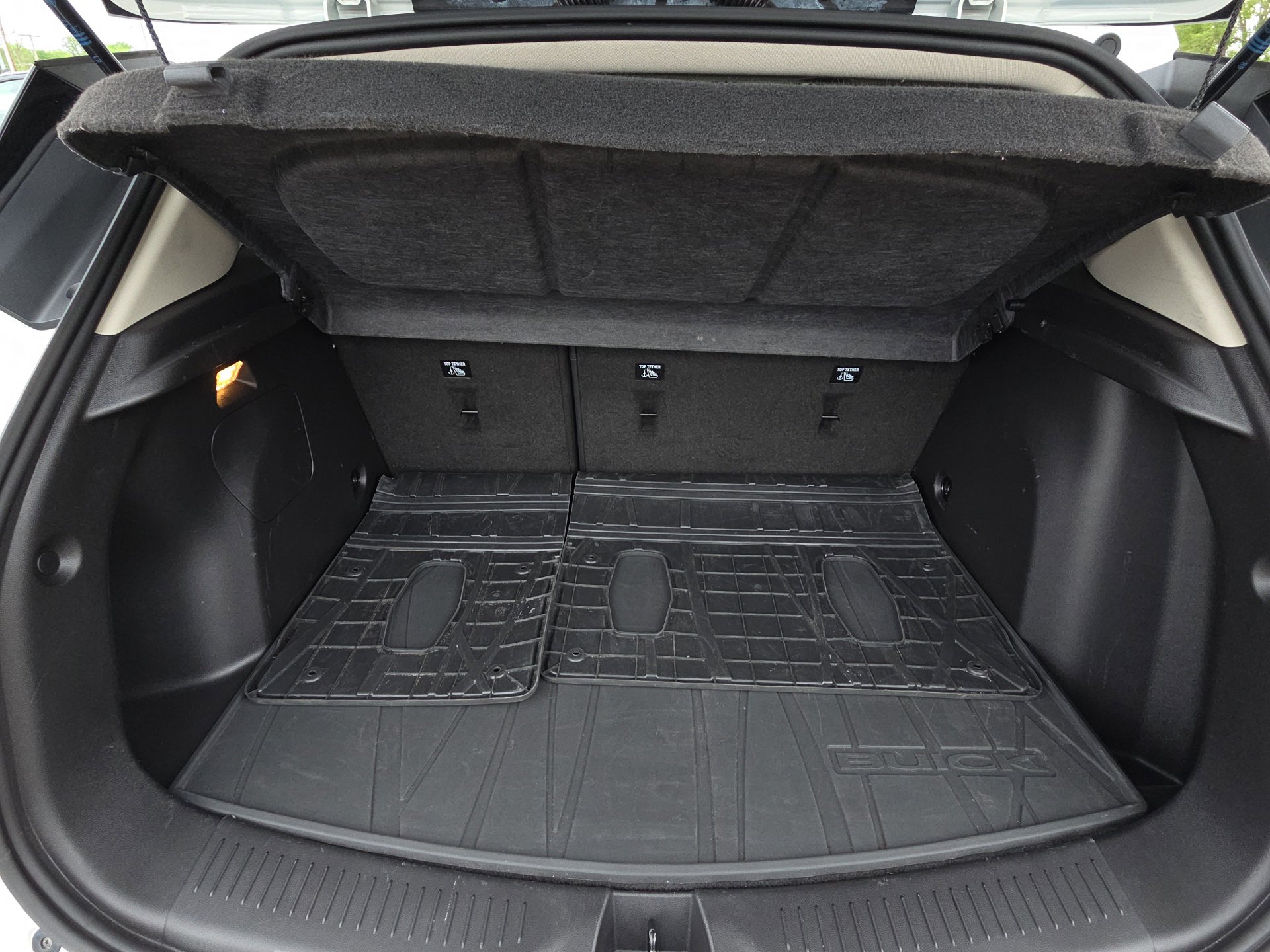 Certified 2022 Buick Encore GX Essence w/ Sport Touring Package image 32