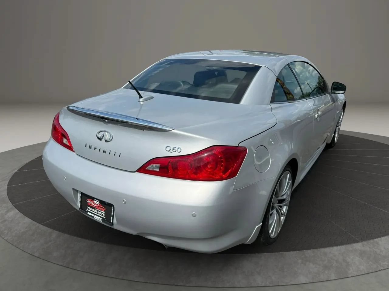 Used 2014 INFINITI Q60 Convertible w/ Premium Package RWD image 8