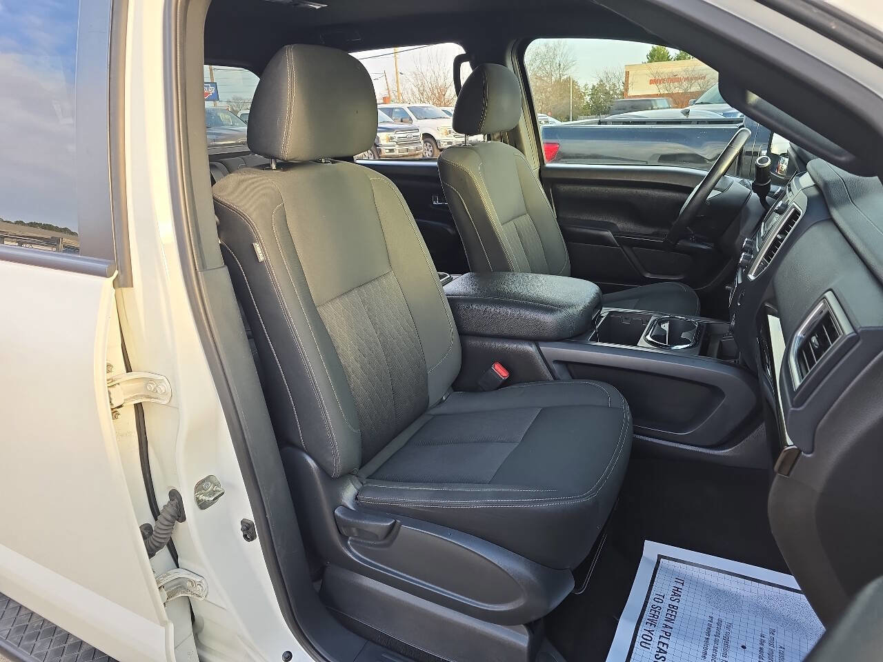 Used 2018 Nissan Titan XD image 14