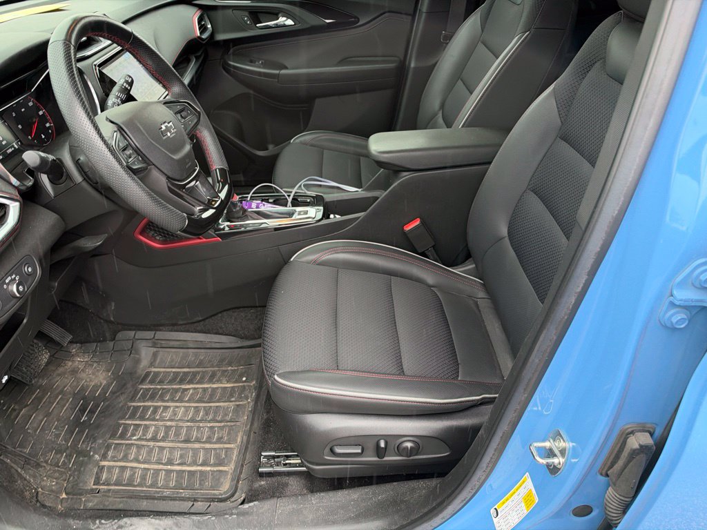 Used 2023 Chevrolet TrailBlazer RS w/ Convenience Package FWD image 5