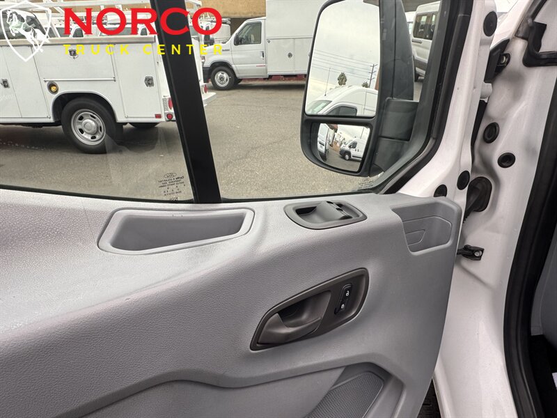 Used 2015 Ford Transit 350 XLT RWD image 17