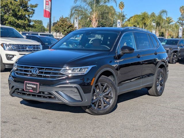 Used 2023 Volkswagen Tiguan SE