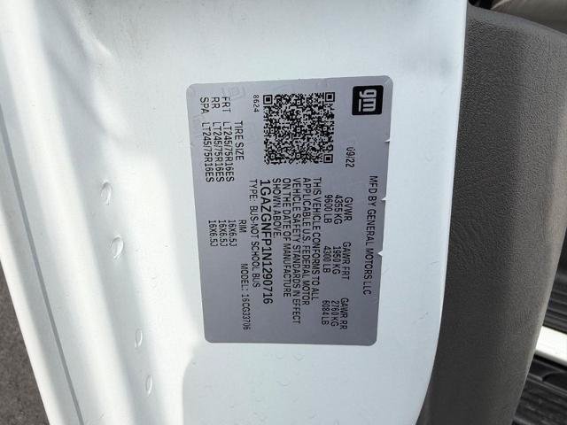 Used 2022 Chevrolet Express 3500 LS RWD image 17