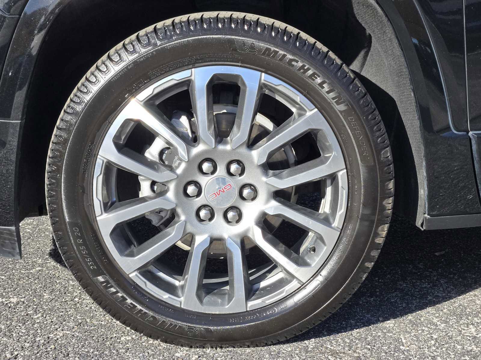 Used 2021 GMC Acadia Denali w/ Denali Technology Package image 13