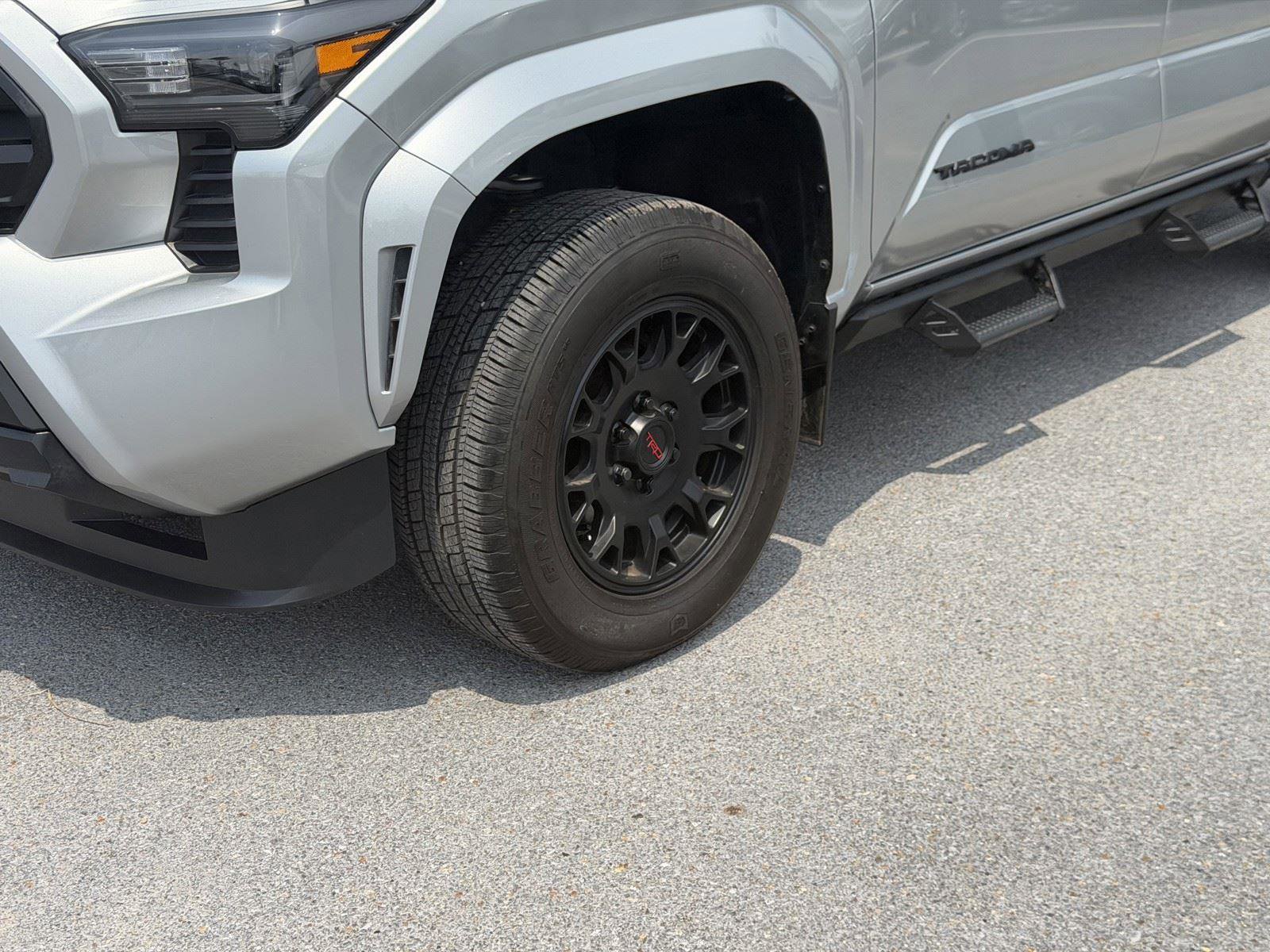 Used 2024 Toyota Tacoma SR5 AWD/4WD image 14