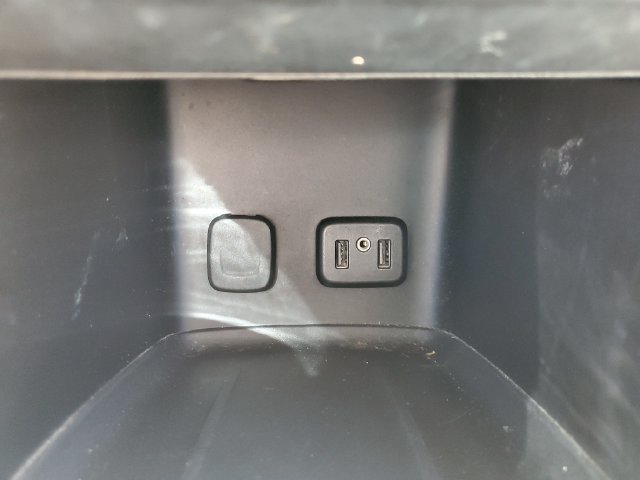 Used 2019 GMC Acadia Denali w/ Technology Package FWD image 33