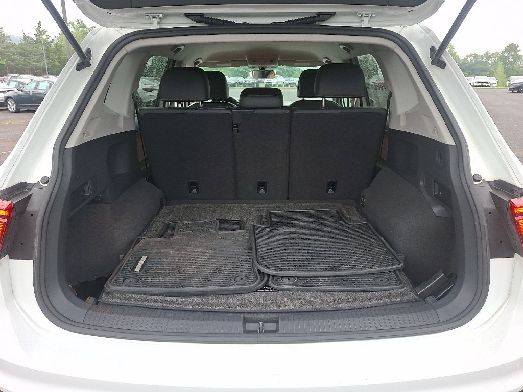 Used 2019 Volkswagen Tiguan SE AWD/4WD image 28