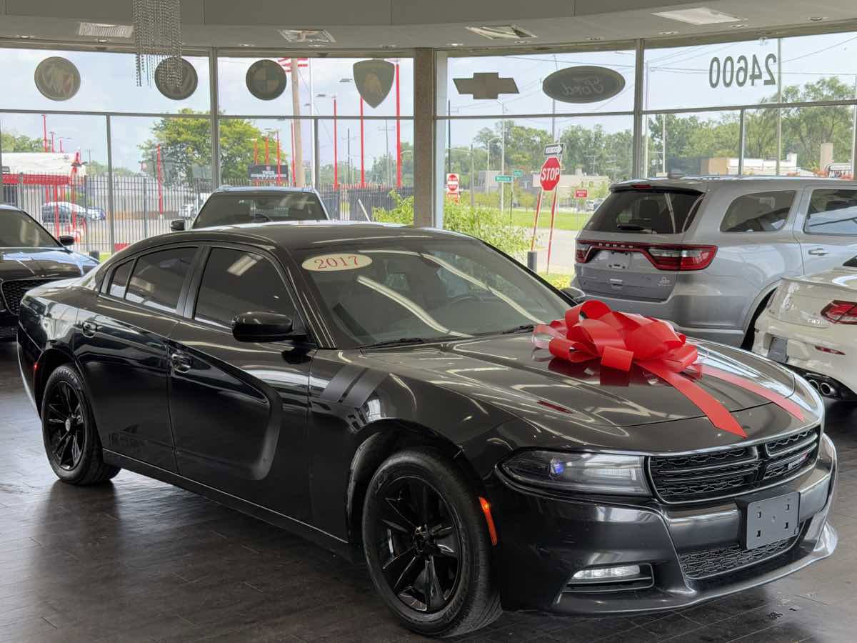 Used 2017 Dodge Charger SXT