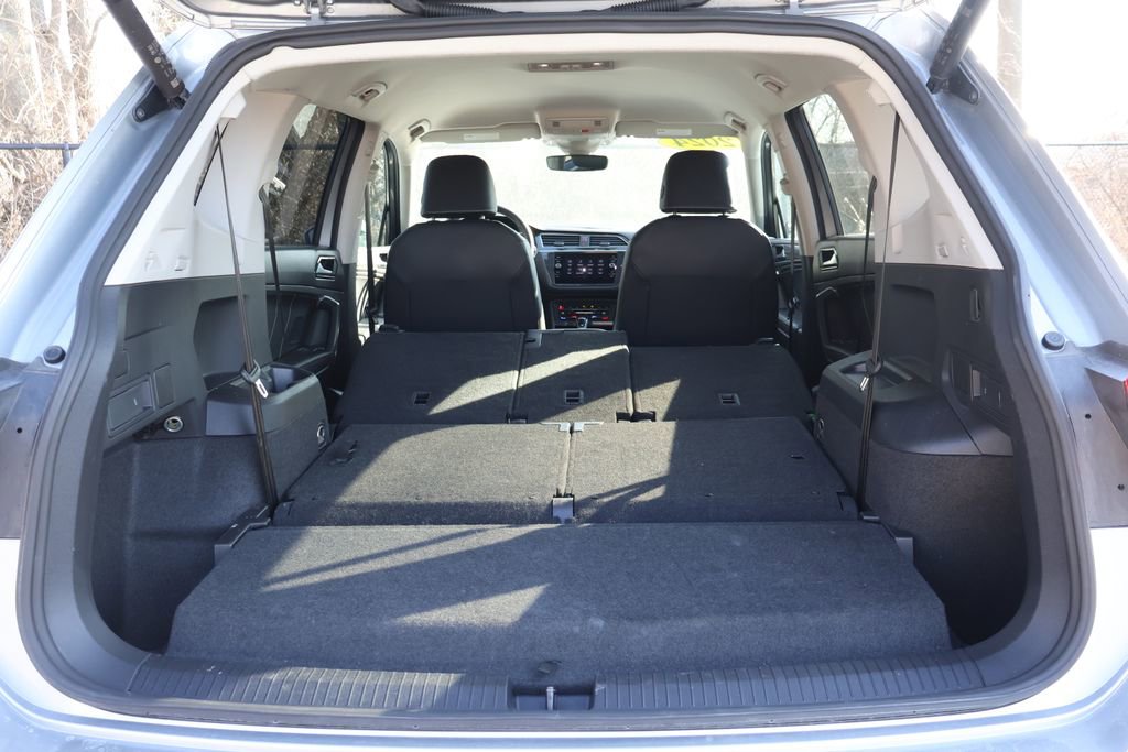 Used 2024 Volkswagen Tiguan Wolfsburg Edition image 50