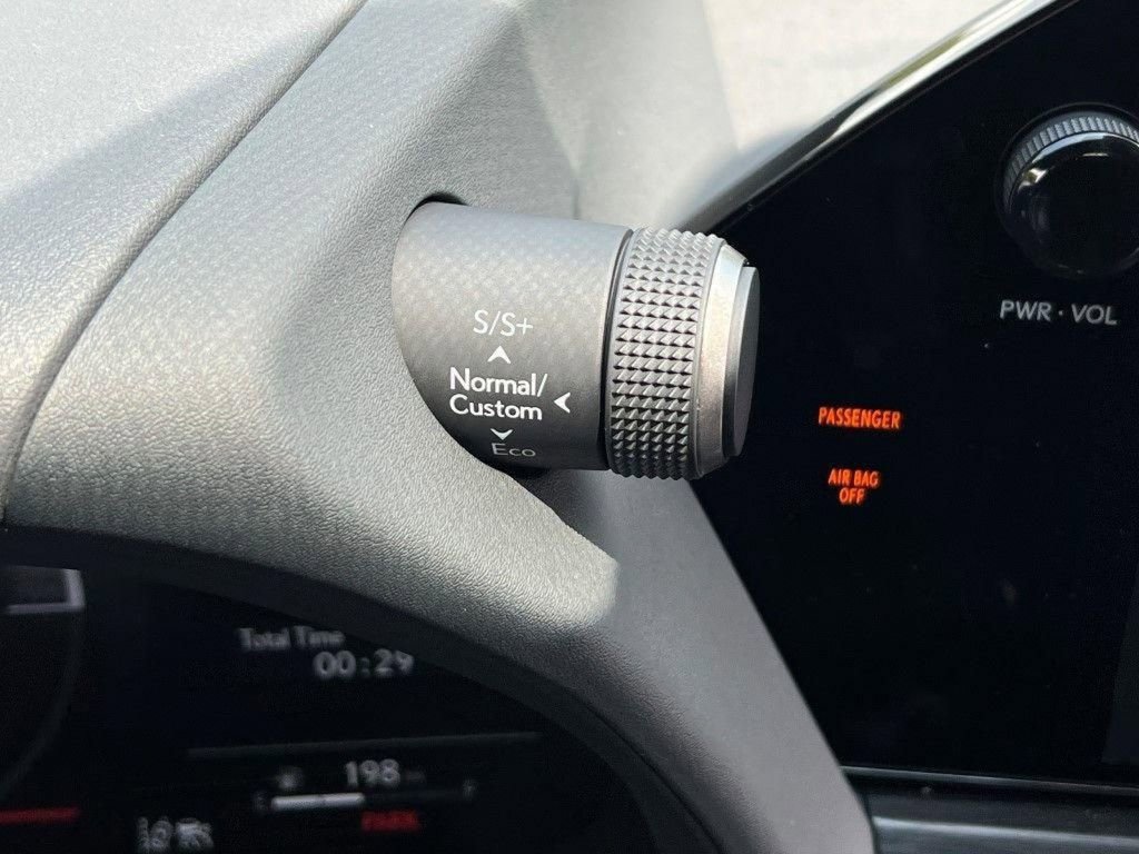 Certified 2025 Lexus UX 300h AWD image 26