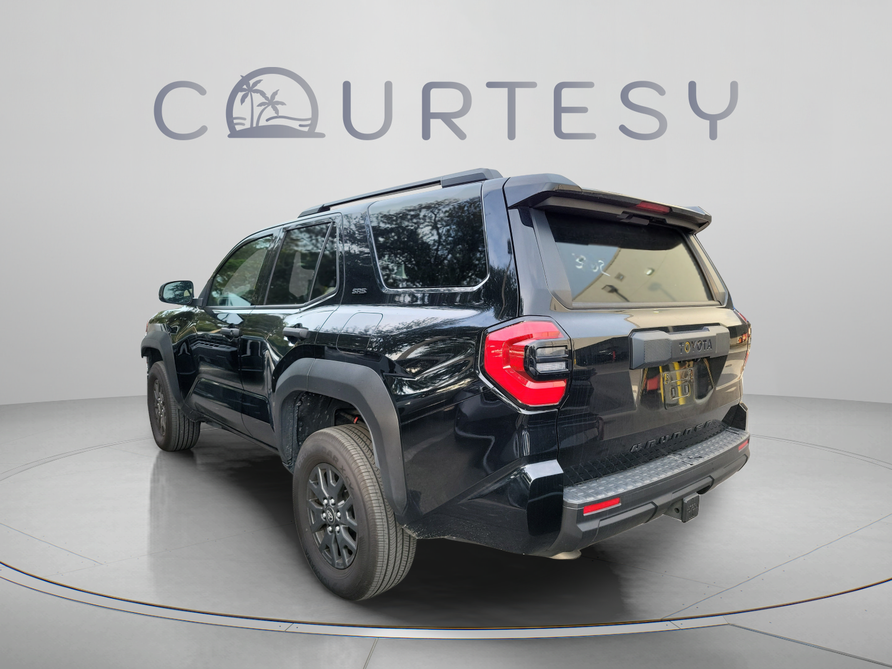 Used 2025 Toyota 4Runner SR5 AWD/4WD image 10