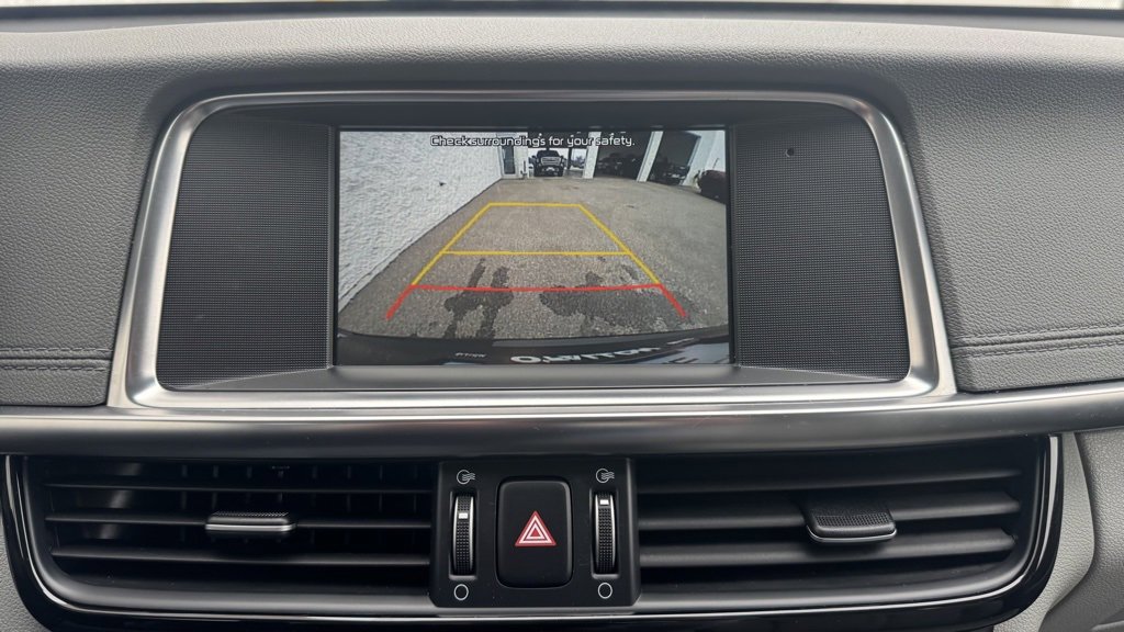 Used 2018 Kia Optima EX w/ Premium Package image 23