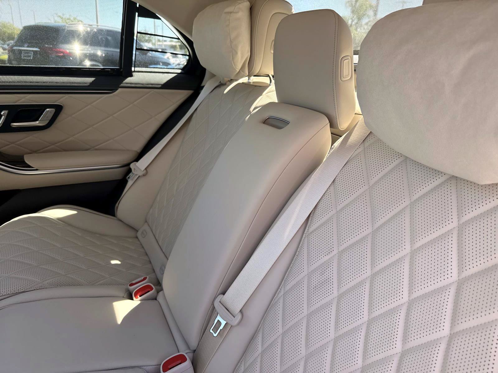 New 2027 Mercedes-Benz S 580 4MATIC Sedan image 12