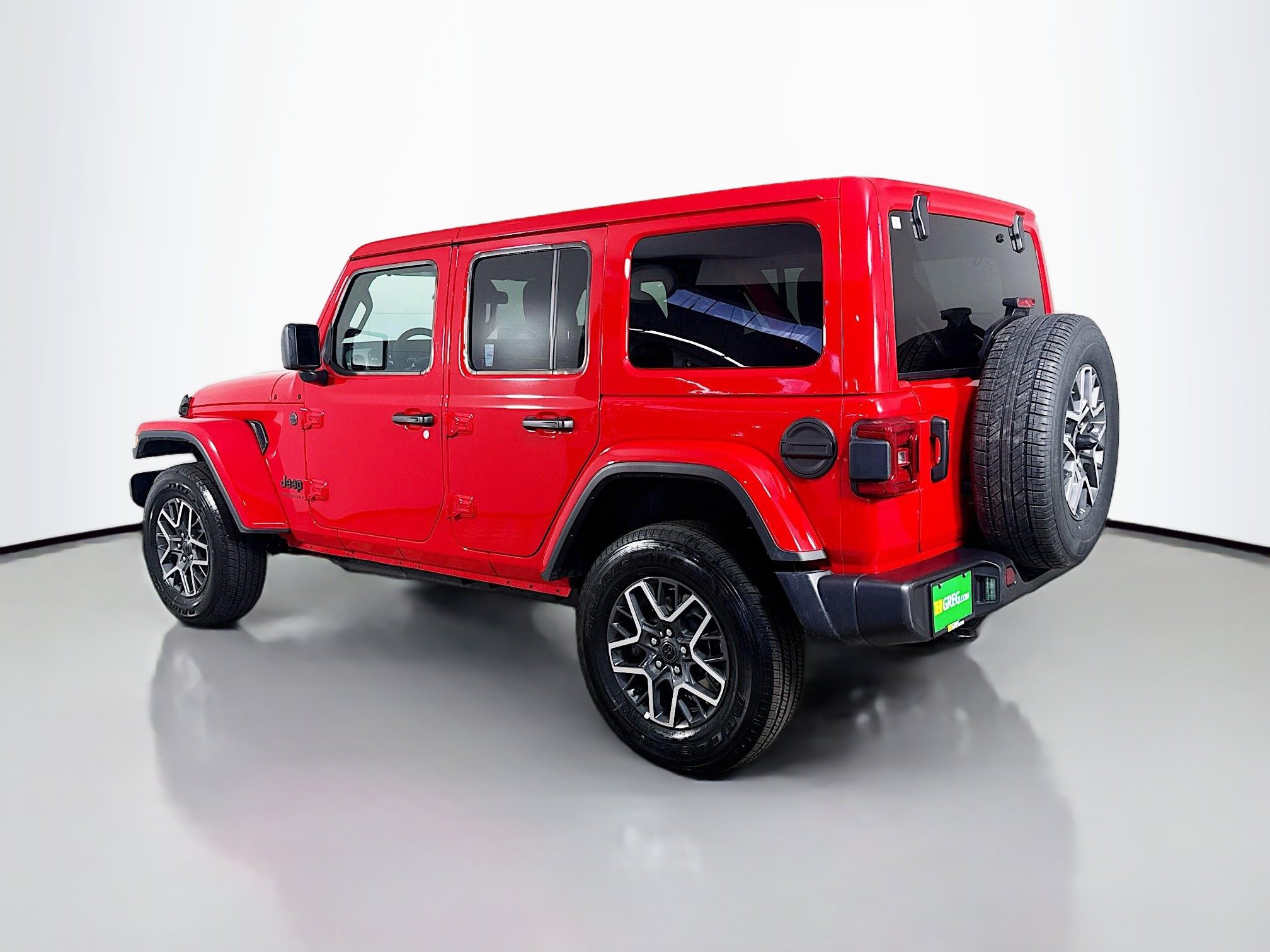 Used 2025 Jeep Wrangler Sahara image 7