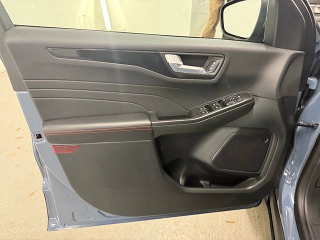 New 2026 Ford Escape ST-Line Select w/ Equipment Group 401A image 14