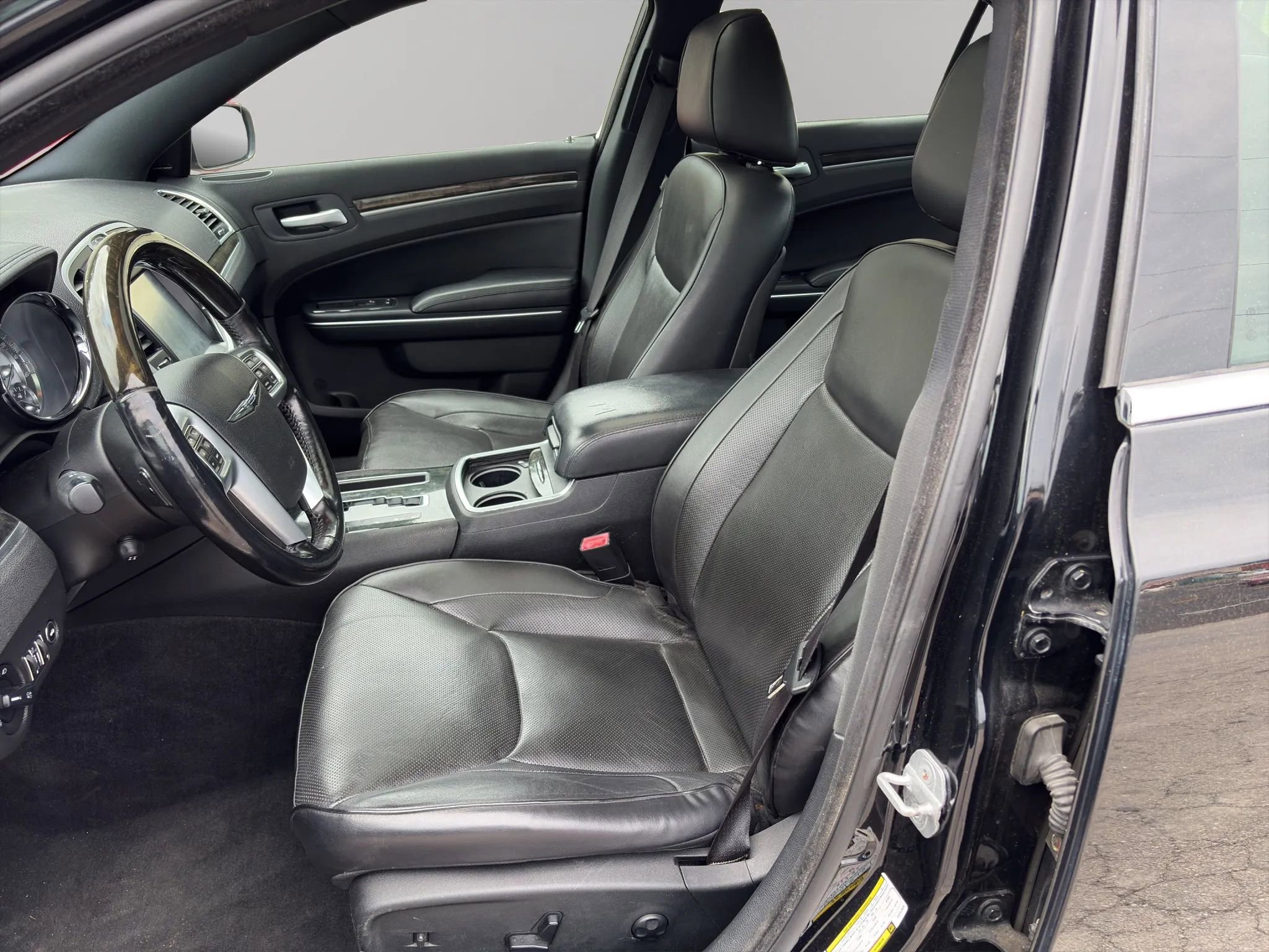 Used 2012 Chrysler 300 C w/ 19-Premium Speaker Group AWD/4WD image 16