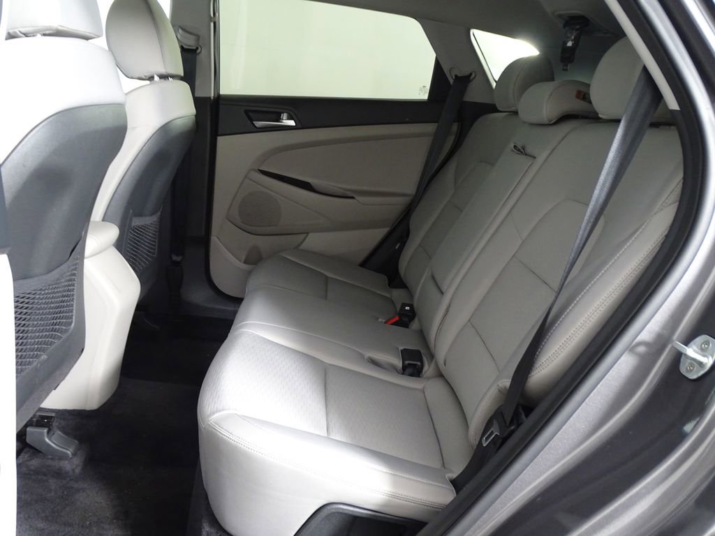 Used 2020 Hyundai Tucson SE image 9