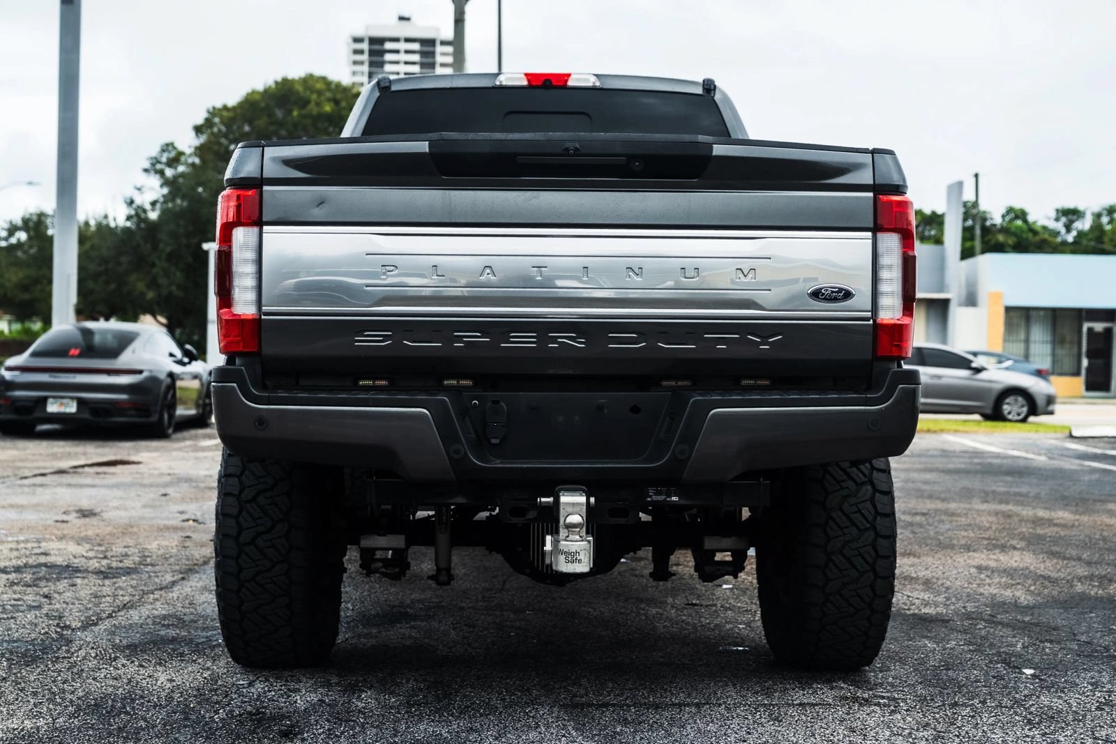 Used 2017 Ford F250 Platinum w/ Platinum Ultimate Package AWD/4WD image 7